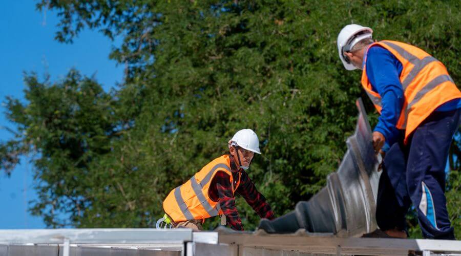 Professional gutter cleaning in Marshall, NC